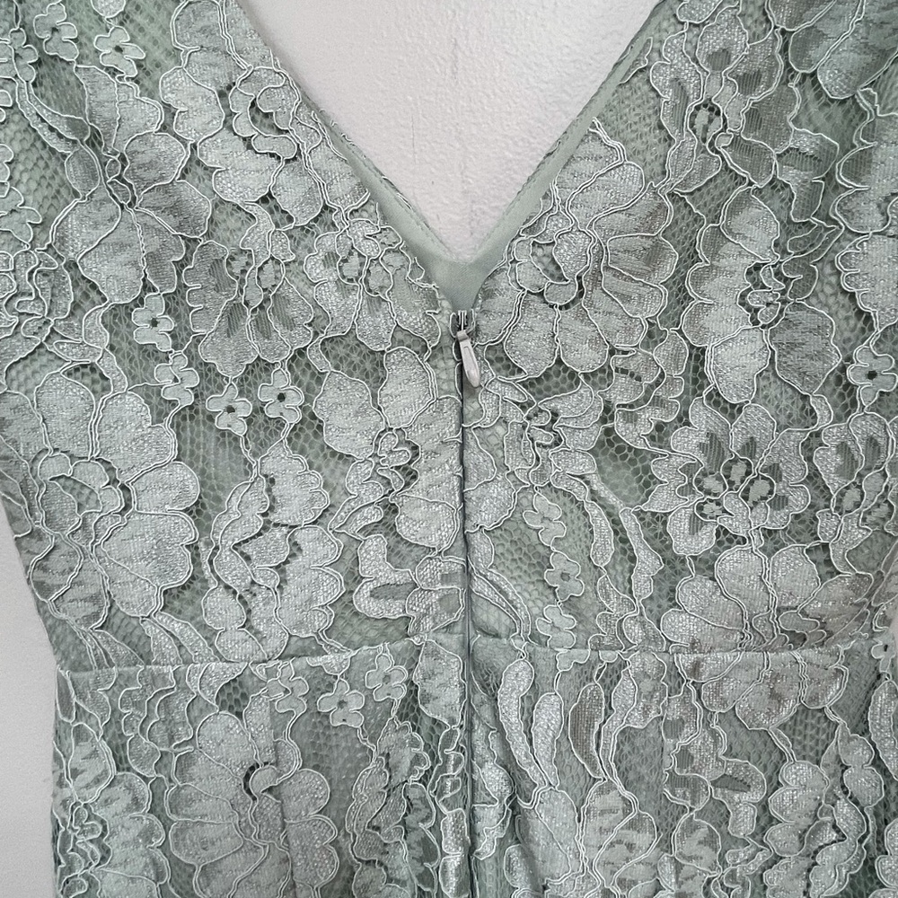 Lulu’s Lace Dress - Picture 6 of 10